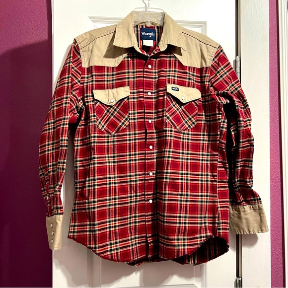 Wrangler Red and Tan Plaid Men's Shirt - Picture 1 of 5